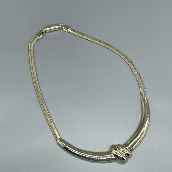 H by Halston Necklace Knot Bar Snake Chain Yellow Gold Tone 18" Magnetic Closure - Picture 4 of 12